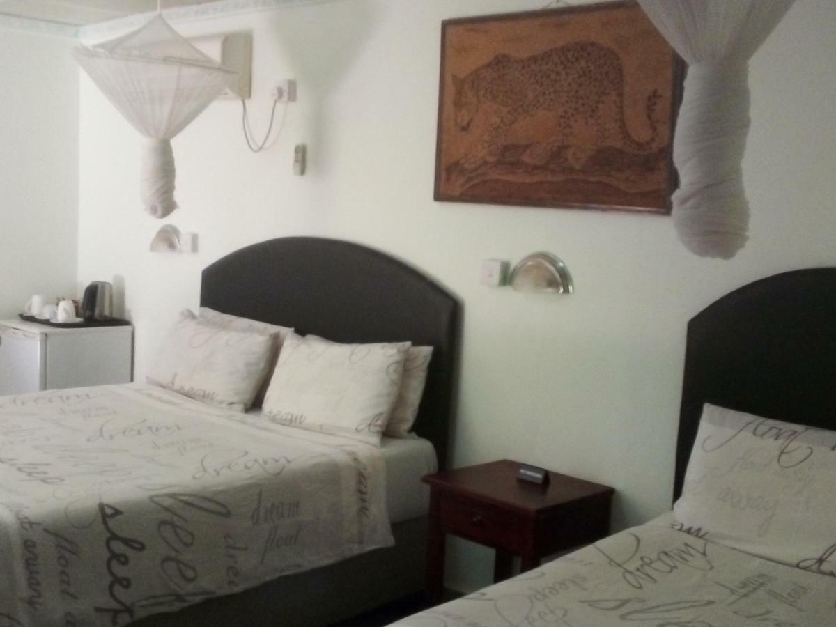 Gloria'S Bed And Breakfast Ливингстон Экстерьер фото